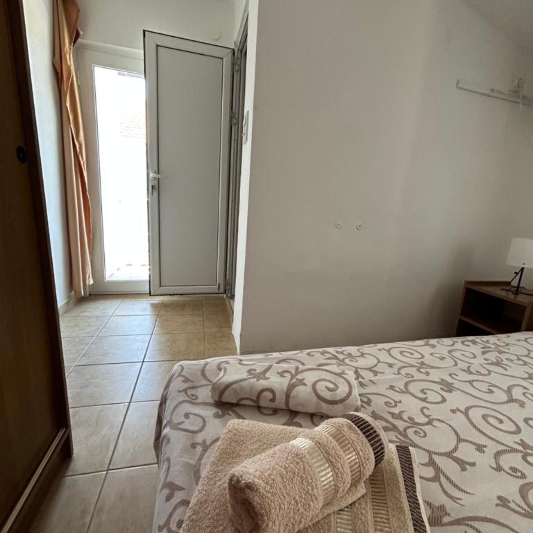 Apartmani PULIĆ - Dvokrevetna Soba sa Zasebnim Krevetima i Balkonom - 12