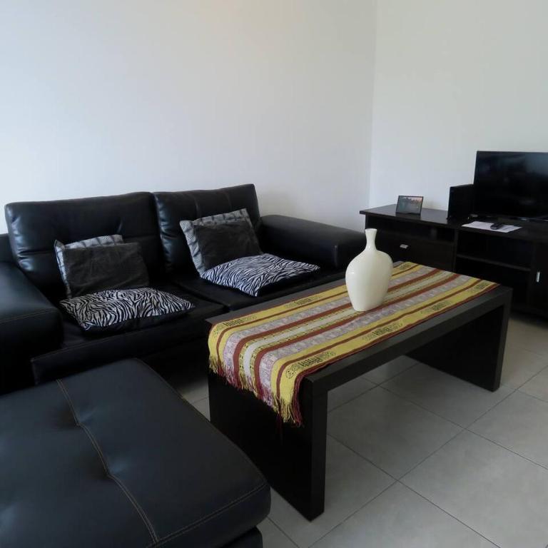 Espectacular Departamento Playa Grande/Golf Club Cochera Vista Moderno - Apartamento de 1 dormitorio - 3