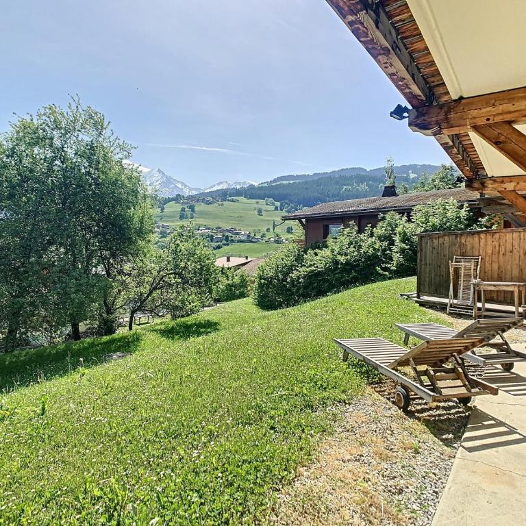 Chalet 6 pièces à Combloux avec cheminée et parking - Appartement 5 Chambres - 22