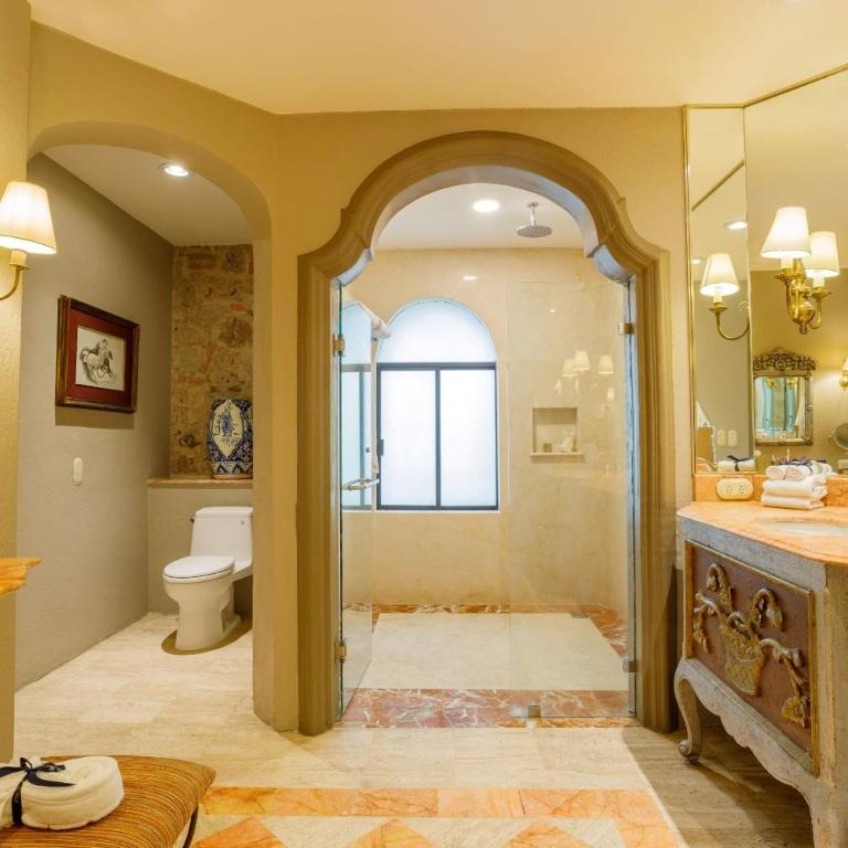 Quinta Real Guadalajara - Suite Grand Class - 1 cama extragrande - 2