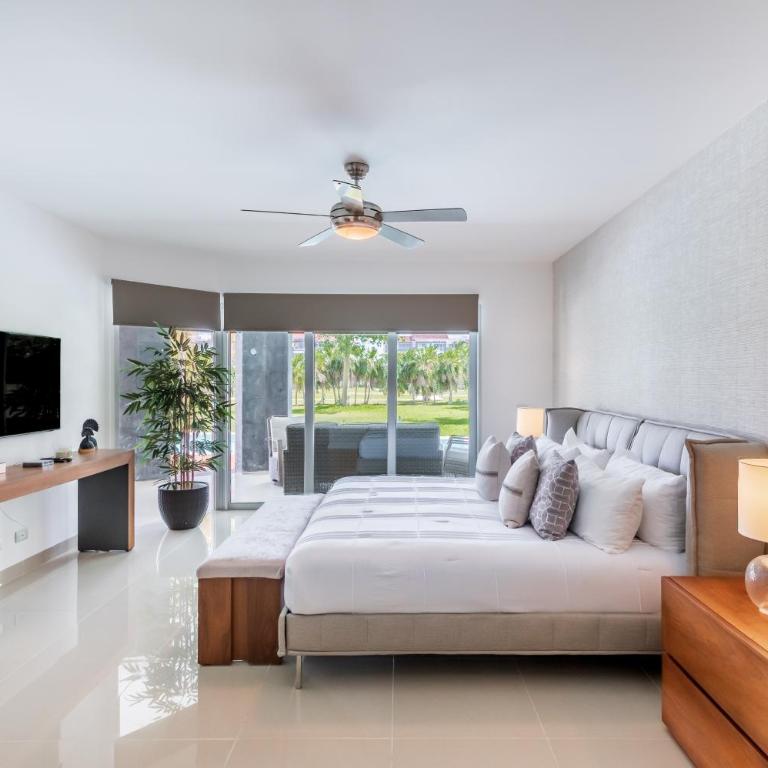 Mareazul Beach Front Condos At playa del Carmen - Two-Bedroom House - 9