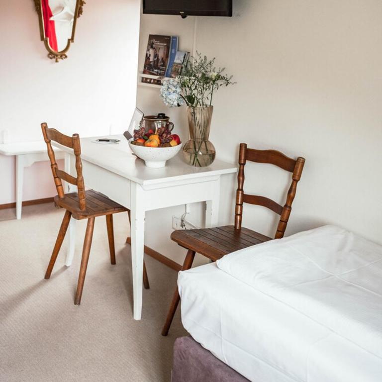 Allgäuer Genusshotel und Historischer Dorfgasthof Hirsch - Zweibettzimmer – Historisches Gebäude - 8