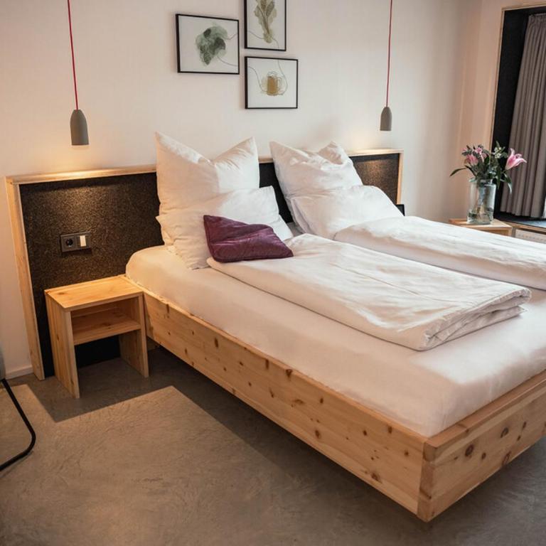 Allgäuer Genusshotel und Historischer Dorfgasthof Hirsch - Doppelzimmer mit Balkon - Neubau - 8