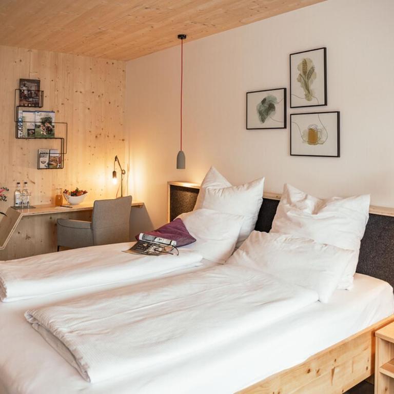 Allgäuer Genusshotel und Historischer Dorfgasthof Hirsch - Doppelzimmer mit Balkon - Neubau - 2
