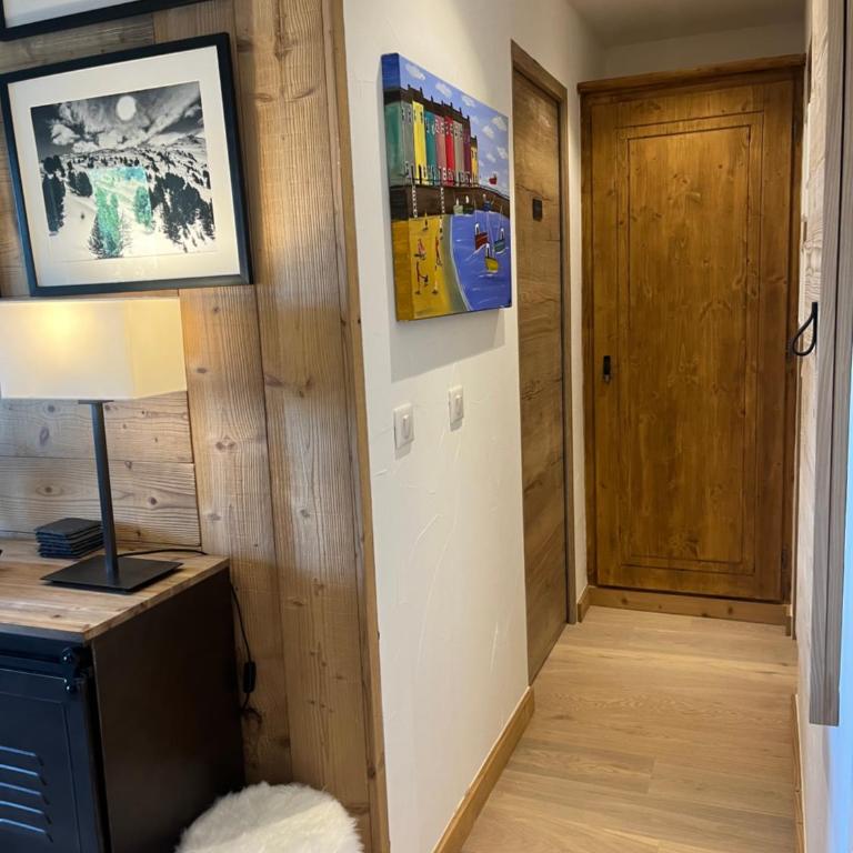 Arc 1950 Ski in Ski out and Spa- Newly refurbished 153 Sources De Marie- 2 bedroom , 2 bathroom-Sleeps 4-6, Mont Blanc view from every window, Free WiFi - Appartement 2 Chambres - 5