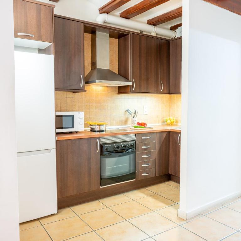 Feelathome Center Apartments - One-Bedroom Apartment - Poeta Cabanyes Street - 12