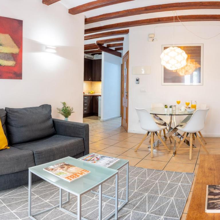 Feelathome Center Apartments - One-Bedroom Apartment - Poeta Cabanyes Street - 4