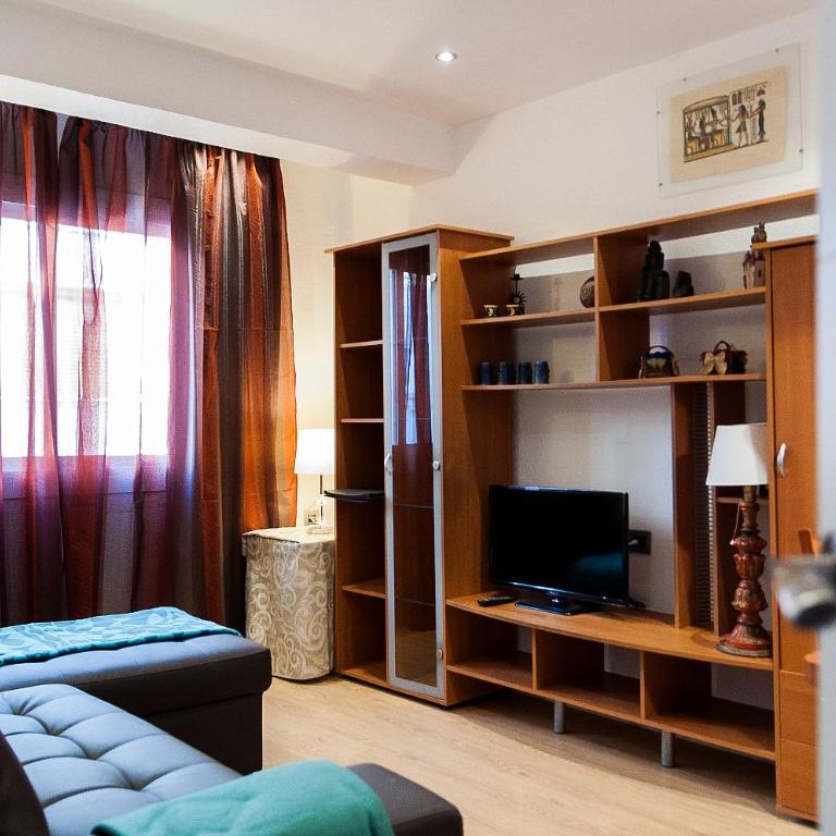 Apartamento Granados - Two-Bedroom Apartment - 3