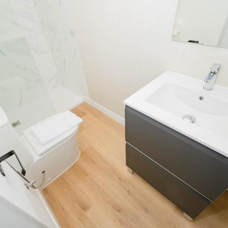 For You Rentals Cozy and charming 3-bedroom apartment TEMPORAL in Madrid ASO180 - Apartamento de 3 dormitorios - 24