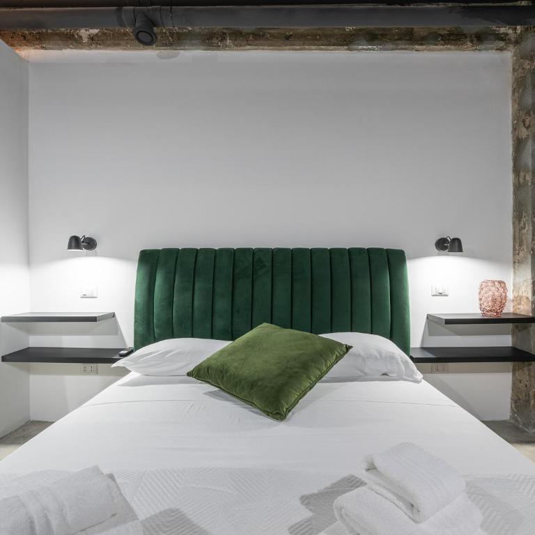 Ex Magazzini - Suite with Balcony - 8
