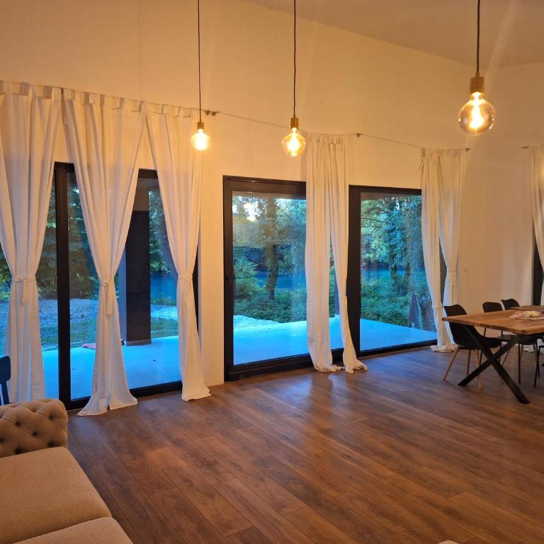 Farah Superior Apartments - Villa - Beach Front - 10