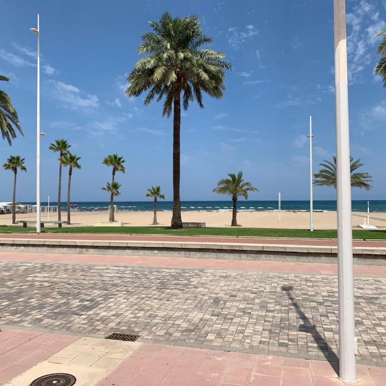 Bonito y coqueto apartamento a 150metros de la playa 2 Línea - Apartamento con terraza - 10
