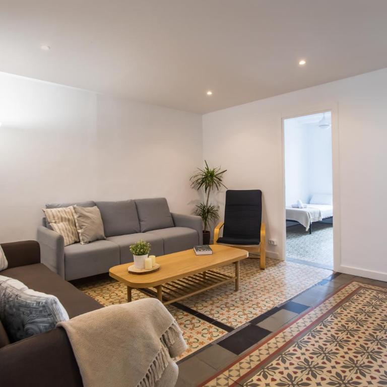 BBarcelona Sants Flat - Three-Bedroom Apartment - 2