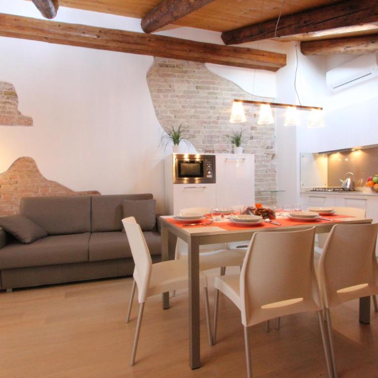 City Apartments Rialto Market - Appartamento Orchidea con 2 Camere da Letto - 2