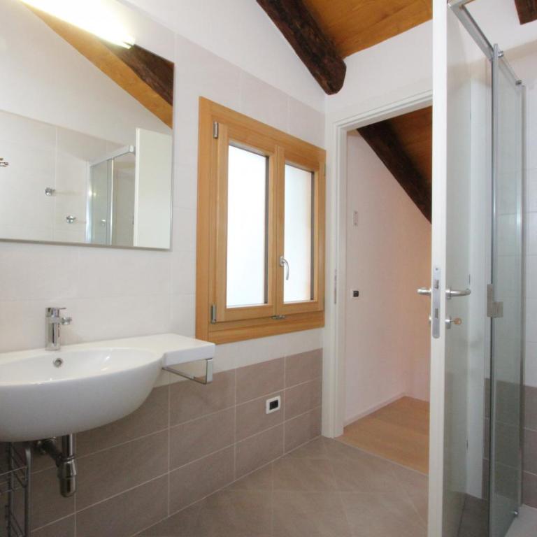 City Apartments Rialto Market - Appartamento Orchidea con 2 Camere da Letto - 10