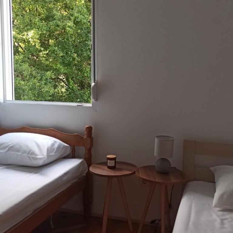 Two-bedroom apartment with parking and sea view - Two-Bedroom Apartment with Balcony and Sea View - 14