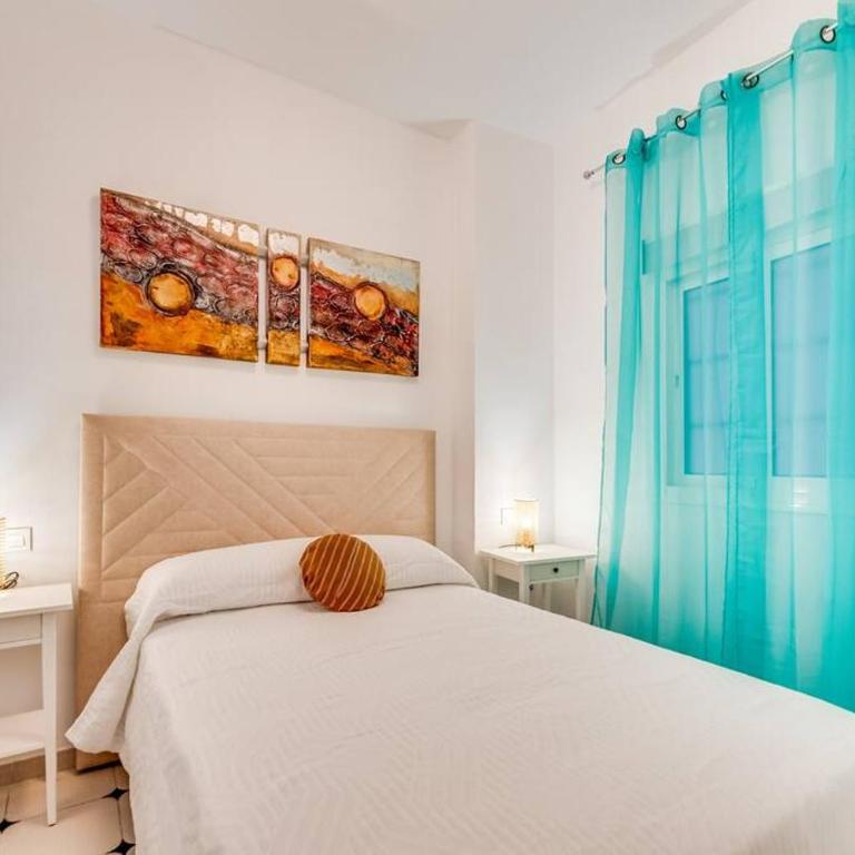 LXR La Perla Renovated 2HAB. Apt - Two-Bedroom Apartment - 9
