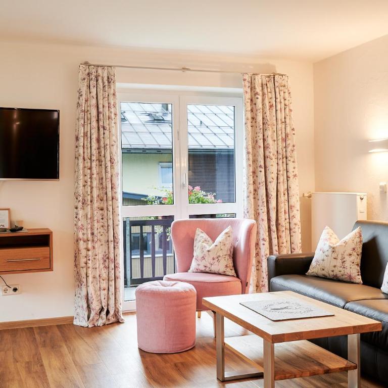 Oberstdorfer Ferienwelt - Deluxe Ferienwohnung mit 1 Schlafzimmer und Südbalkon - 12