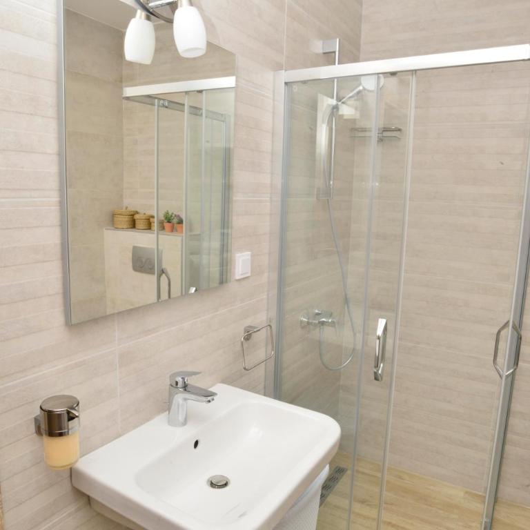 Bradasevic Apart Resort Tivat - Apartment with Sea View - 20