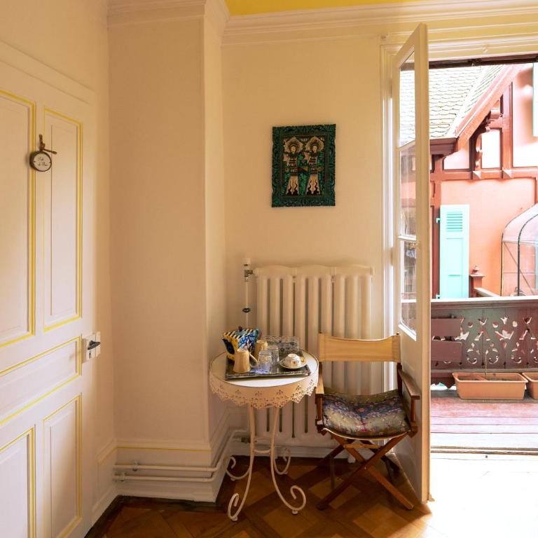 Le Chalet d'Ouchy - Zimmer mit Kingsize-Bett und Balkon - 7