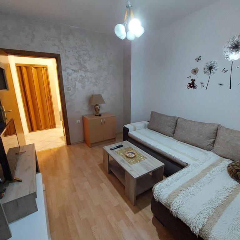 Apartman Aleks - Apartman s 1 Spavaćom Sobom i Balkonom - 4