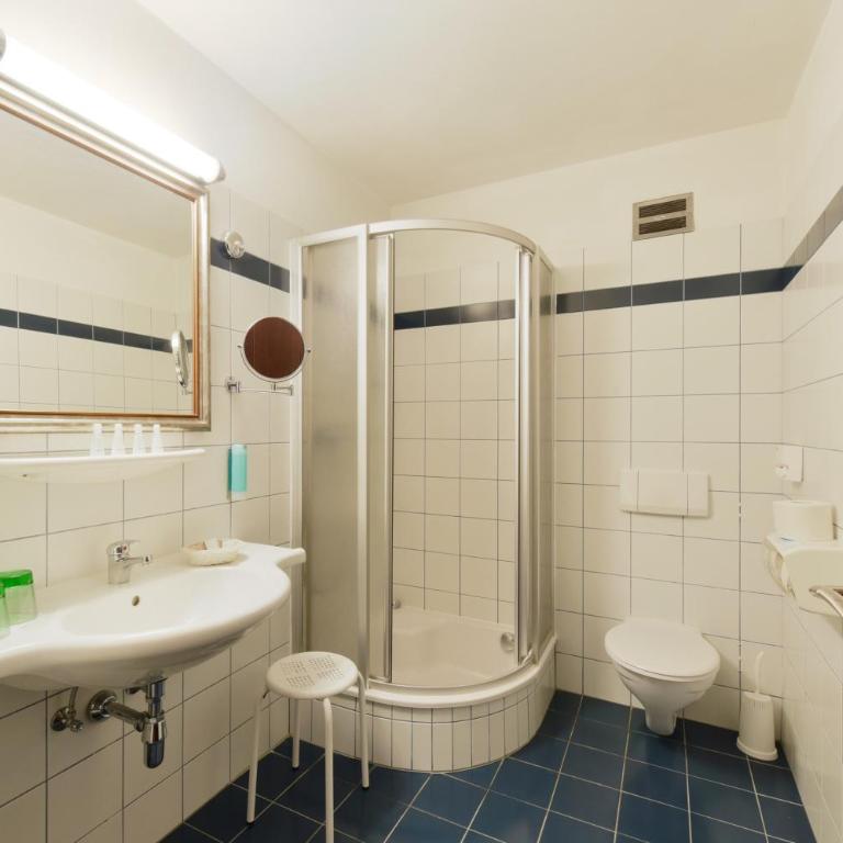 Cella Central Historic Boutique Hotel - Standard Doppelzimmer - 4
