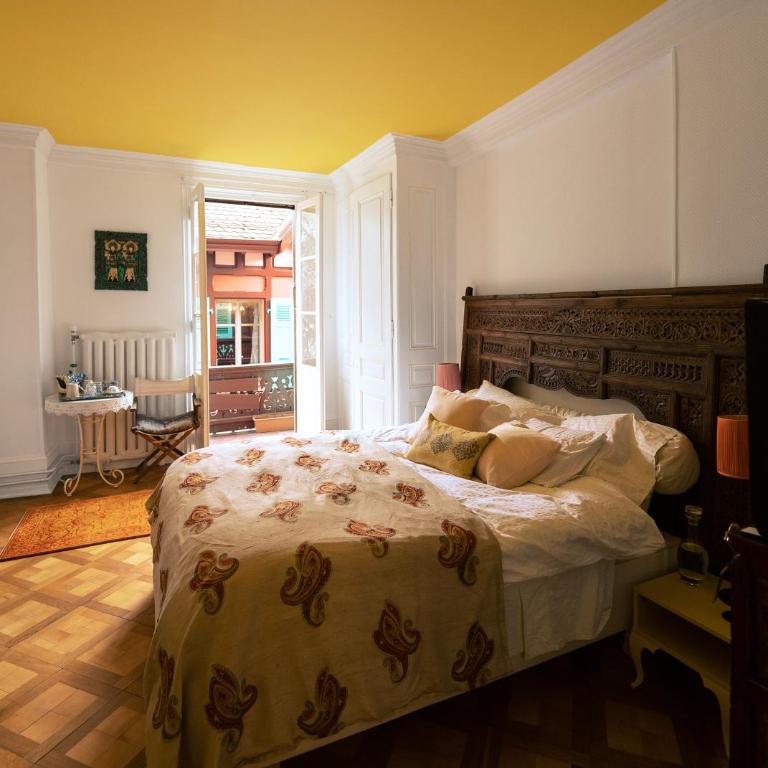 Le Chalet d'Ouchy - Zimmer mit Kingsize-Bett und Balkon - 1