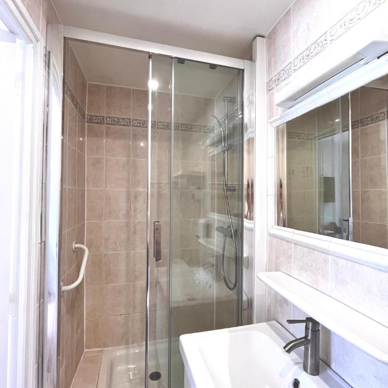 AUBERGE DES PINS - Chambre Double - 5