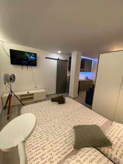 Loft, muy cerca de playa y castillo Tamarit - Apartamento de 1 dormitorio - 2