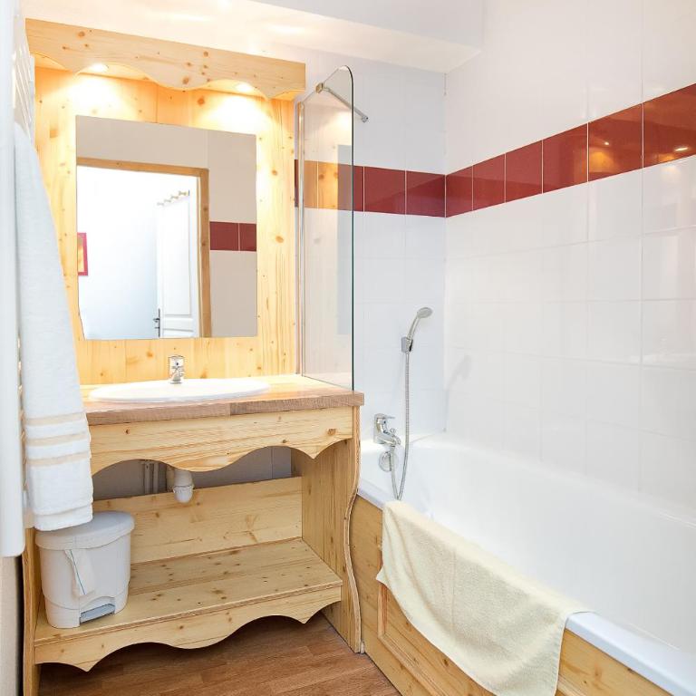 Hameau 8 102 - SPA & PISCINE appartement 4 pers - Appartement avec Balcon - 9