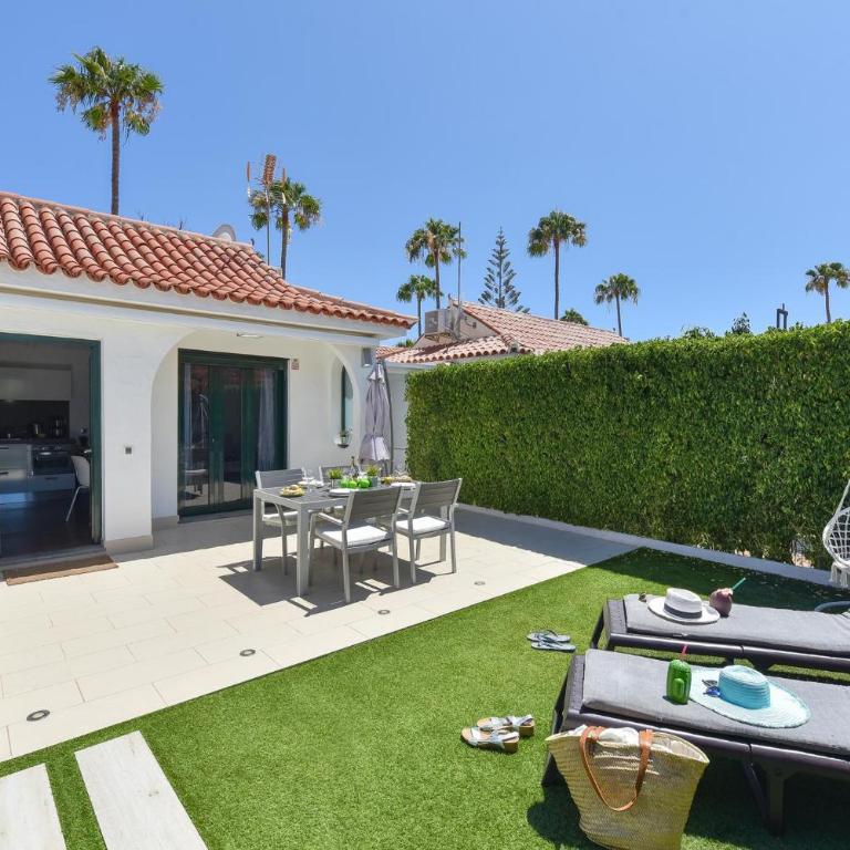Bungalow with terrace in Maspalomas DS50 by VillaGranCanaria - Vacation Home - 1