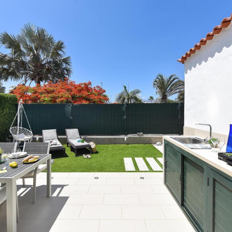 Bungalow with terrace in Maspalomas DS50 by VillaGranCanaria - Vacation Home - 3