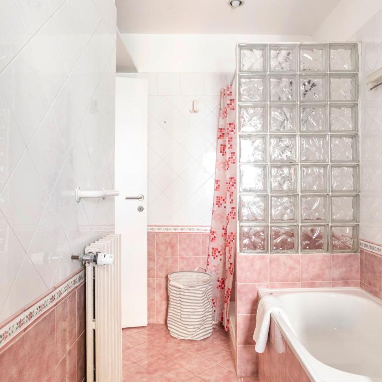 Modern apartment in the heart of the city center - Two-Bedroom Apartment - 21