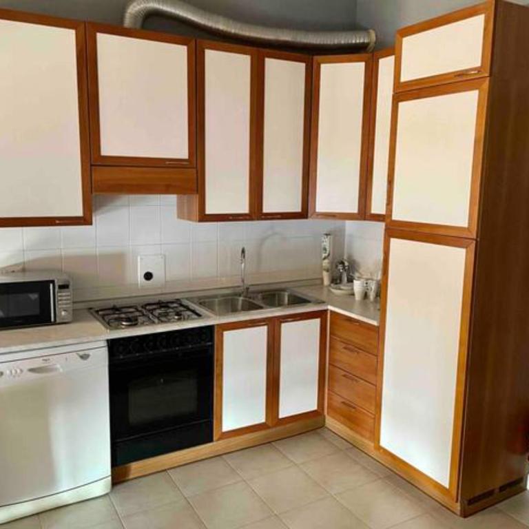 Tivarnella B&B - Large and bright Attic in Trieste Center - Appartamento Attico - 6