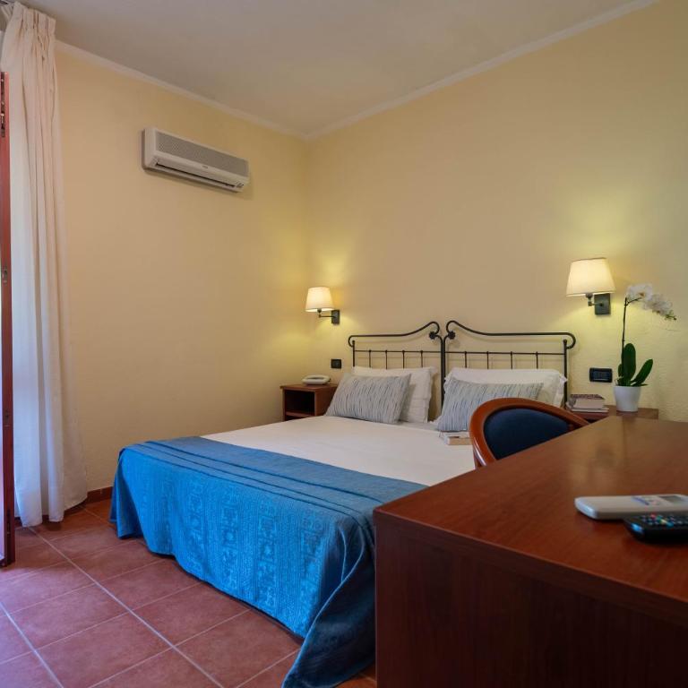 Hotel Mira - Camera Standard Matrimoniale/Doppia con Letti Singoli - 1