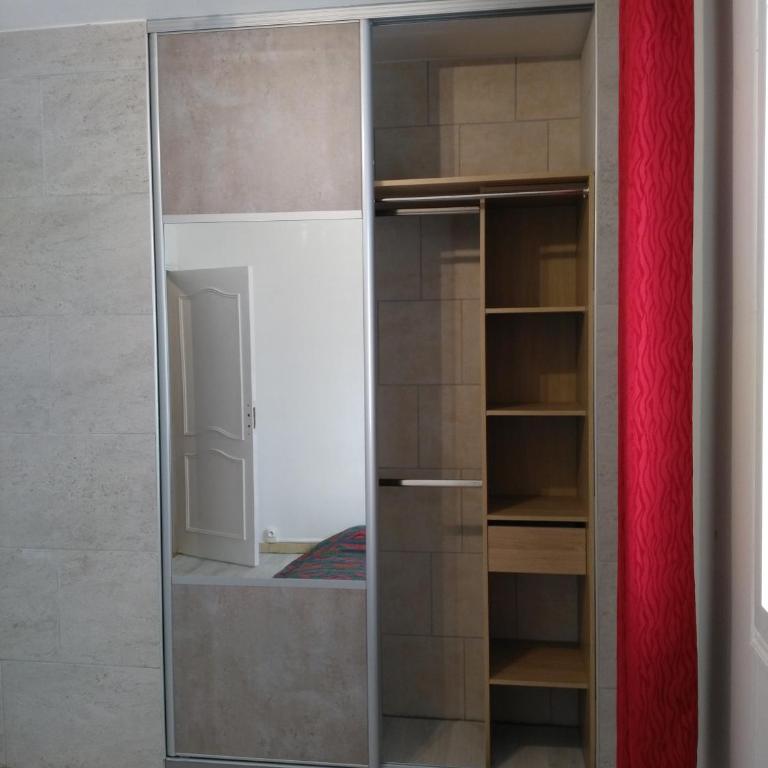 Maisonnette calme avec jardinet - Maison 1 Chambre - 10