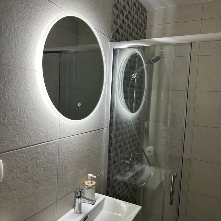 Apartments Ejla&Una - Double Room with Private Bathroom - 4