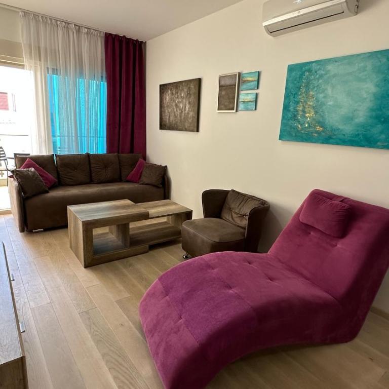 Ambassador Apartment Bečići with Private Garage Parking - Apartment with Sea View - 14