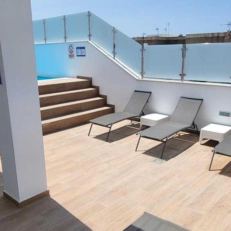 Apartamento nuevo en planta Baja A con piscina y solarium - Apartamento de 1 dormitorio - 12