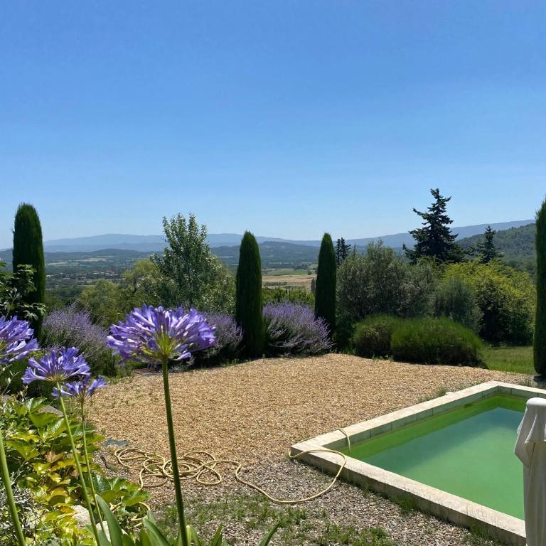 In Gordes, facing the entire Luberon Park a beautiful 5 bedrooms house - Casa con 5 Camere da Letto - 8