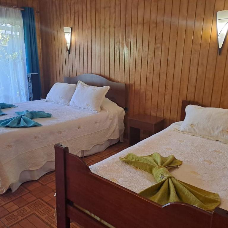 Hostal Avareipua - Habitación Triple con baño privado - 4