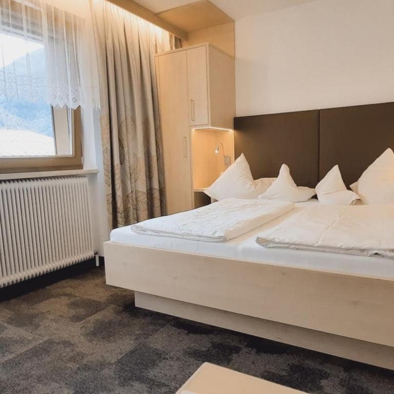 B&B Haus Rehwinkl - Standard Doppelzimmer mit Balkon - 2