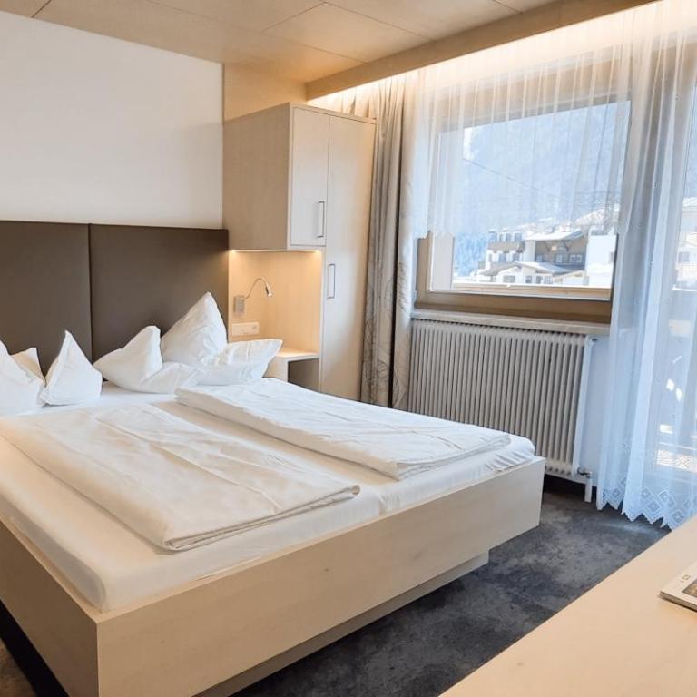 B&B Haus Rehwinkl - Standard Doppelzimmer mit Balkon - 1