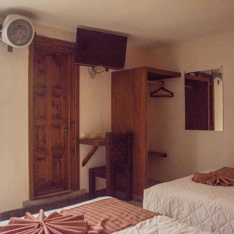 Hotel Real del Carmen - Ideal para familias y parejas - Classic Quadruple Room - 3