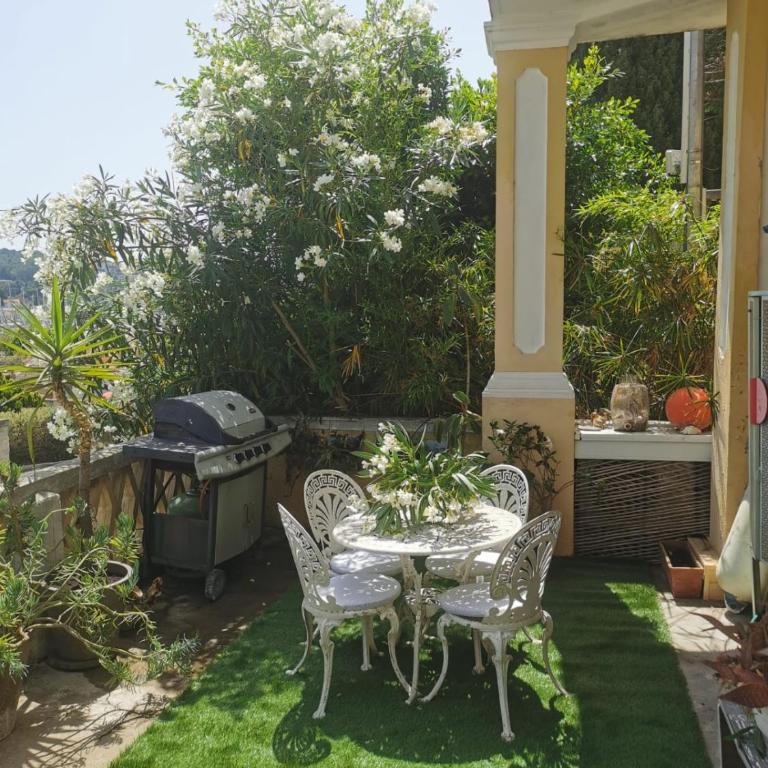 PETIT PARADIS - St MANDRIER VILLAGE - Apartment mit 1 Schlafzimmer - 4