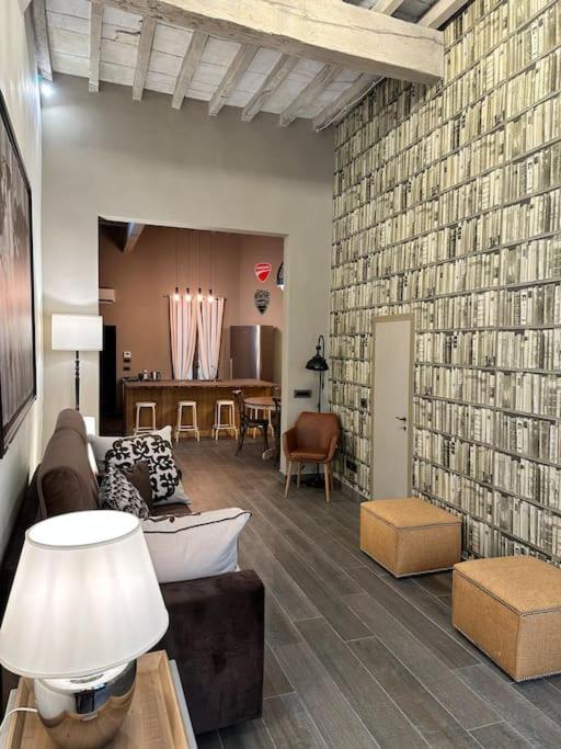 Lambe Suite next to Ponte Vecchio and Uffizi - LoveTheApartments - Appartamento Superior - 9