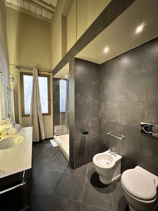 Lambe Suite next to Ponte Vecchio and Uffizi - LoveTheApartments - Appartamento Superior - 19