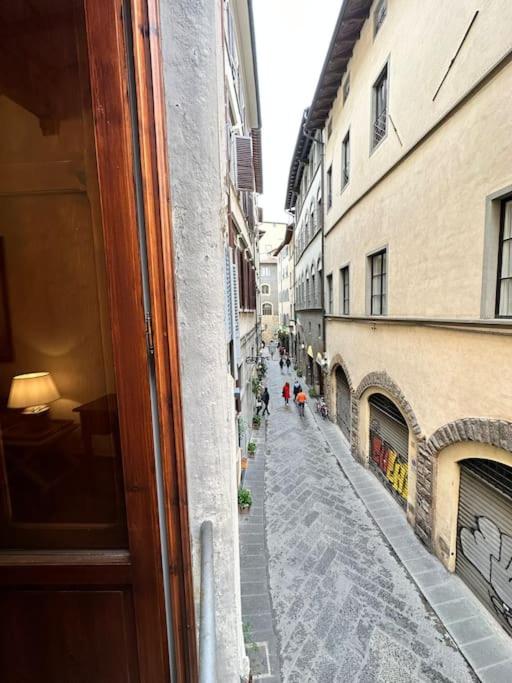 Lambe Suite next to Ponte Vecchio and Uffizi - LoveTheApartments - Appartamento Superior - 49