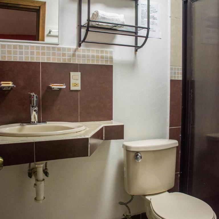 Hotel Real del Carmen - Ideal para familias y parejas - Classic Quadruple Room - 4