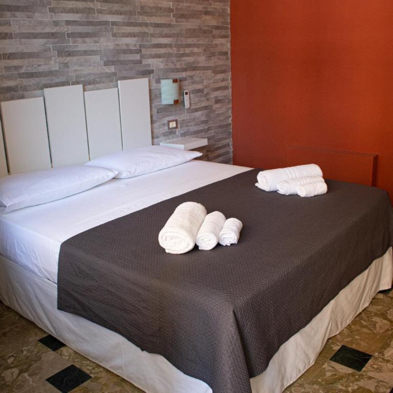 Mirage Place B&B - Double Room with Balcony - 4